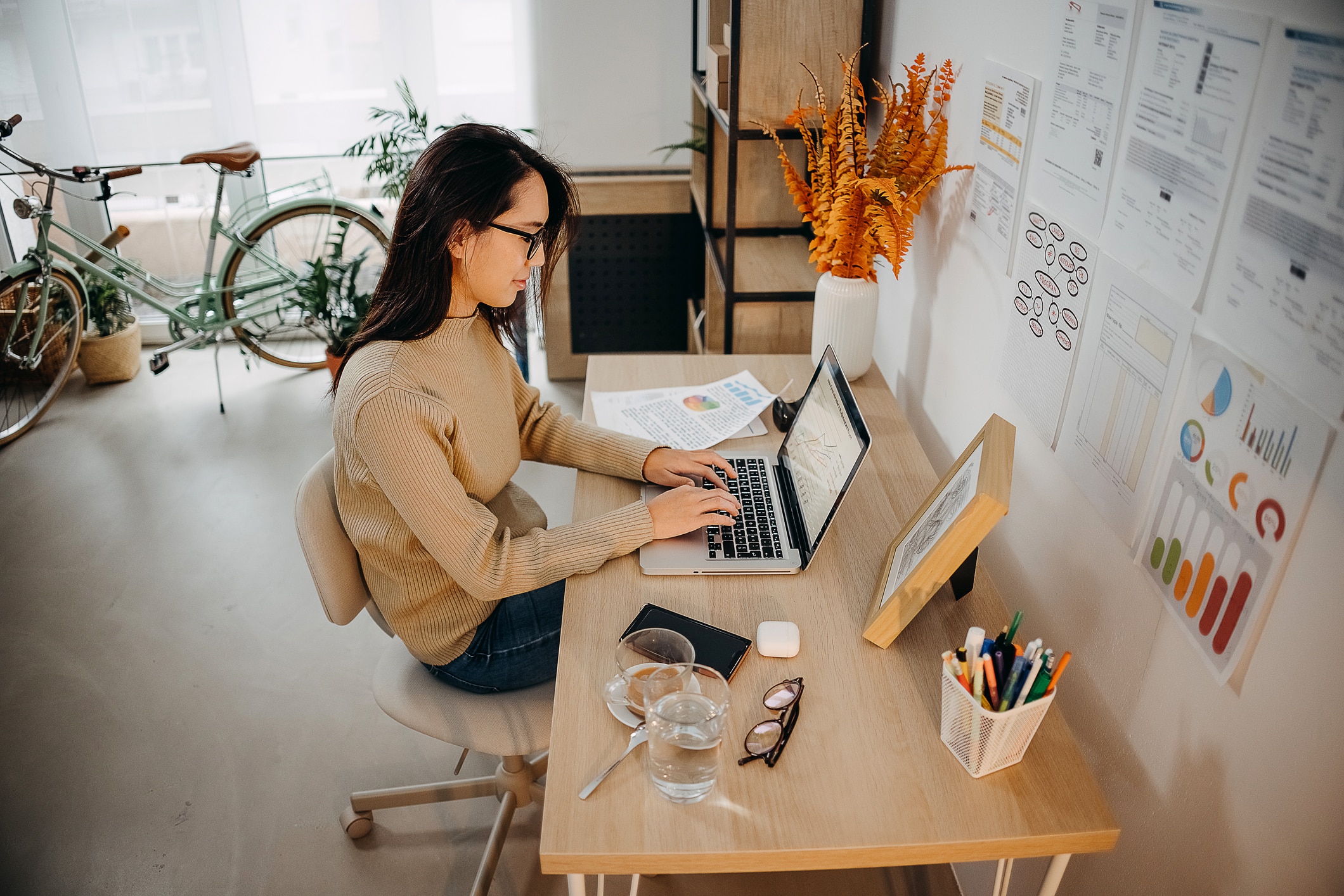 Working From Home Vs Office - Pros And Cons To Consider